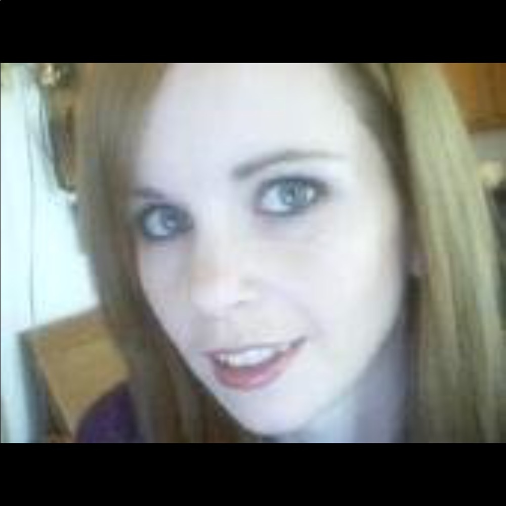 Meet your Posher, Elyse